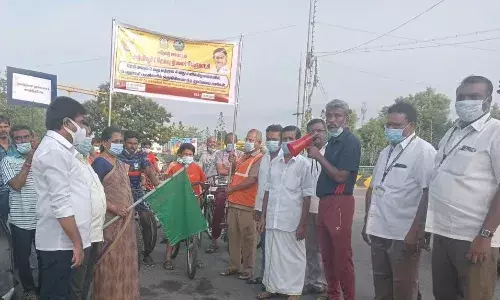 அந்தியூரில் பேரூராட்சியில் தூய்மை பணி விழிப்புணர்வு சைக்கிள் பேரணி