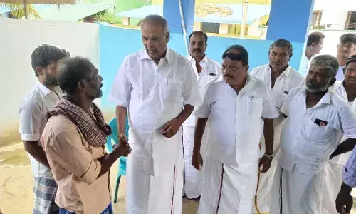 கடலில் மூழ்கி உயிரிழந்த மீனவர் குடும்பத்திற்கு தமிழக சபாநாயகர் ஆறுதல்