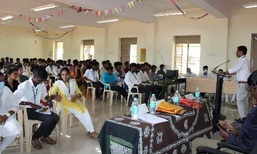அவிநாசி அரசு கல்லூரியில் சர்வதேச வணிகத்துறை மாணவர் மன்ற துவக்க விழா