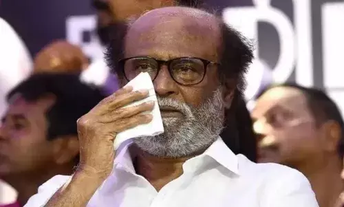 கண்ணீர் விட்டு அழுத ரஜினி! பிரபல நடிகர் வெளியிட்ட தகவல்