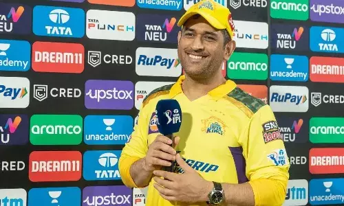 தோனியின் முடிவை பாராட்டிய கவாஸ்கர் தோனியின் முடிவை பாராட்டிய கவாஸ்கர்