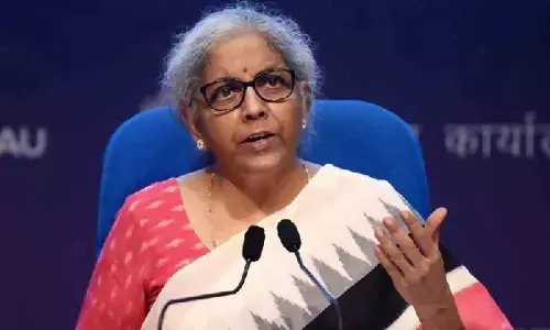பெட்ரோல், டீசல் விலை குறைப்பு: மாநிலங்களின் வருவாய் குறையாது பெட்ரோல், டீசல் விலை குறைப்பு: மாநிலங்களின் வருவாய் குறையாது