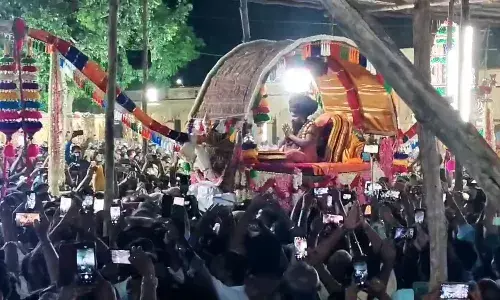 தருமபுர ஆதீன குருபூஜை பெருவிழாவை முன்னிட்டு  ஆதீனகர்த்தர் பட்டணப் பிரவேசம் தருமபுர ஆதீன குருபூஜை பெருவிழாவை முன்னிட்டு  ஆதீனகர்த்தர் பட்டணப் பிரவேசம்