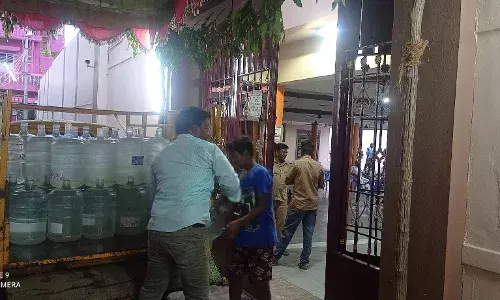 இன்று விறுவிறுப்பாக நடைபெறும்  வியாபாரம் எது தெரியுமா? கொடுமைங்க..! (Exclusive)
