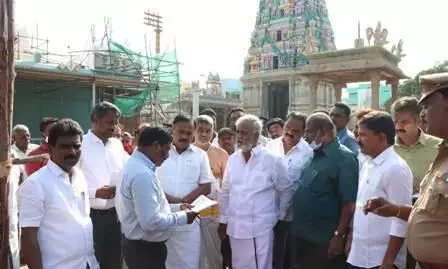 திருவொற்றியூர் கல்யாண வரதராஜப் பெருமாள் கோயிலில் அமைச்சர் பி.கே.சேகர் பாபு ஆய்வு திருவொற்றியூர் கல்யாண வரதராஜப் பெருமாள் கோயிலில் அமைச்சர் பி.கே.சேகர் பாபு ஆய்வு