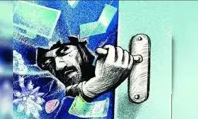 திருவண்ணாமலையில் நர்ஸ் வீட்டில் 68 பவுன் நகை, பணம் கொள்ளை திருவண்ணாமலையில் நர்ஸ் வீட்டில் 68 பவுன் நகை, பணம் கொள்ளை