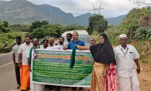 மதுரை குடிநீர் திட்டத்திற்கு எதிரான தொடர் ஓட்ட பாேராட்டம் தடுத்து நிறுத்தம் மதுரை குடிநீர் திட்டத்திற்கு எதிரான தொடர் ஓட்ட பாேராட்டம் தடுத்து நிறுத்தம்