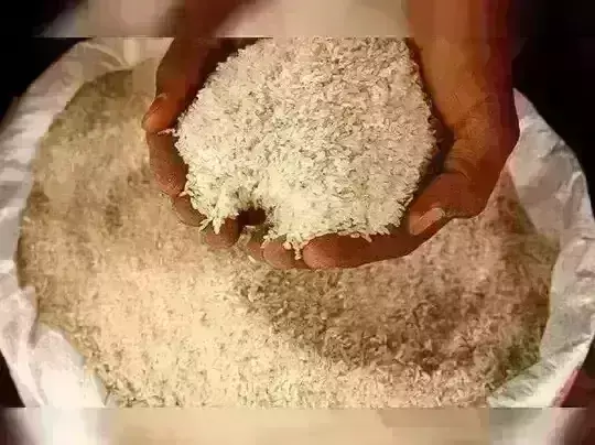 கேரளாவிற்கு ரேஷன் அரிசி கடத்தல் காமெடி செய்த அதிகாரிகள்