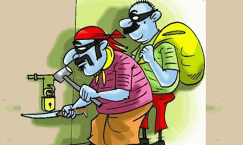 ஊராட்சி செயலர் வீட்டின் பூட்டை உடைத்து 5 பவுன் நகை காெள்ளை ஊராட்சி செயலர் வீட்டின் பூட்டை உடைத்து 5 பவுன் நகை காெள்ளை