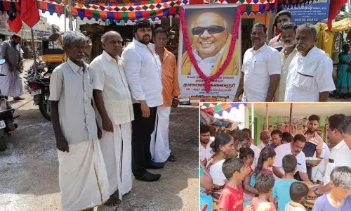 கருணாநிதி பிறந்தநாள்: பிரியாணி வழங்கிய திமுக உறுப்பினர்