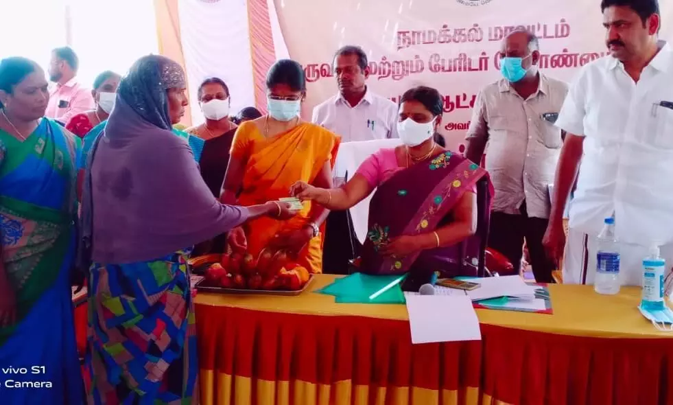 பள்ளிபாளையத்தில் 167 பயனாளிகளுக்கு நலத்திட்ட உதவிகள் வழங்கல் பள்ளிபாளையத்தில் 167 பயனாளிகளுக்கு நலத்திட்ட உதவிகள் வழங்கல்