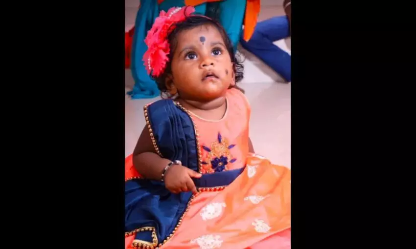 ஸ்ரீபெரும்புதூர் அருகே நெஞ்சை உலுக்கும் சம்பவம்: கொதிக்கும் எண்ணெயில் விழுந்து குழந்தை மரணம்..! ஸ்ரீபெரும்புதூர் அருகே நெஞ்சை உலுக்கும் சம்பவம்: கொதிக்கும் எண்ணெயில் விழுந்து குழந்தை மரணம்..!