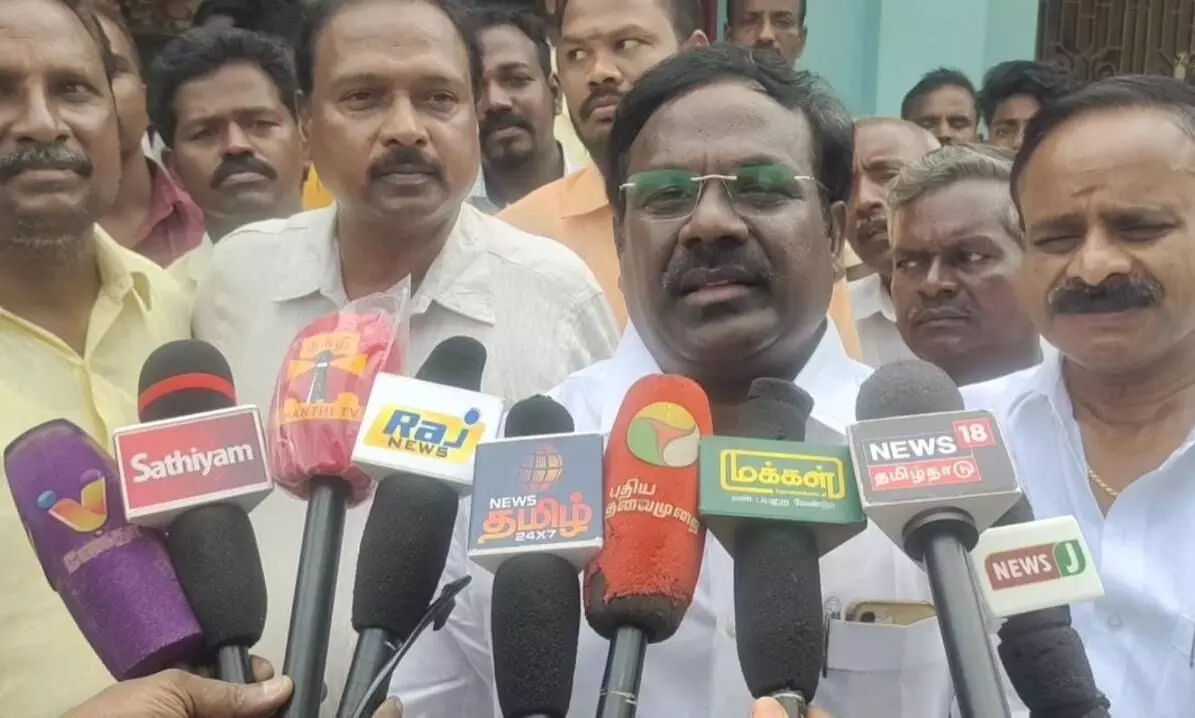 ஜெயங்கொண்டம் : நிலம் ஒப்படைப்பதற்கான அரசாணை கிடைக்க பாமக தான் காரணம் ஜெயங்கொண்டம் : நிலம் ஒப்படைப்பதற்கான அரசாணை கிடைக்க பாமக தான் காரணம்