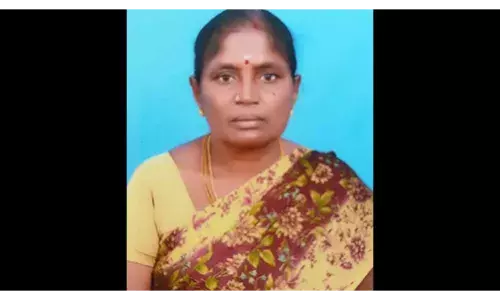 அம்மாபேட்டை அருகே இருசக்கர வாகனம் மோதியதில் பெண் உயிரிழப்பு அம்மாபேட்டை அருகே இருசக்கர வாகனம் மோதியதில் பெண் உயிரிழப்பு