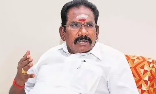 அதிமுகவில் நடப்பது மோதல் அல்ல உரிமை பிரச்சனை - செல்லூர் ராஜூ அதிமுகவில் நடப்பது மோதல் அல்ல உரிமை பிரச்சனை - செல்லூர் ராஜூ