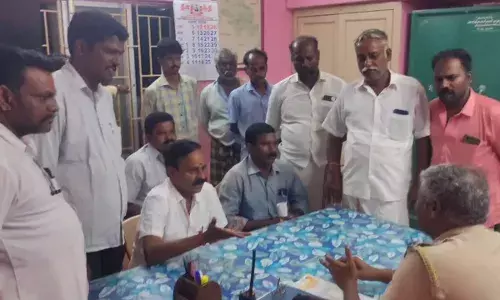 விடுதலைசிறுத்தைகள் கட்சி நிர்வாகிகள் மீது நடவடிக்கை கோரி பா.ம.க.புகார் விடுதலைசிறுத்தைகள் கட்சி நிர்வாகிகள் மீது நடவடிக்கை கோரி பா.ம.க.புகார்