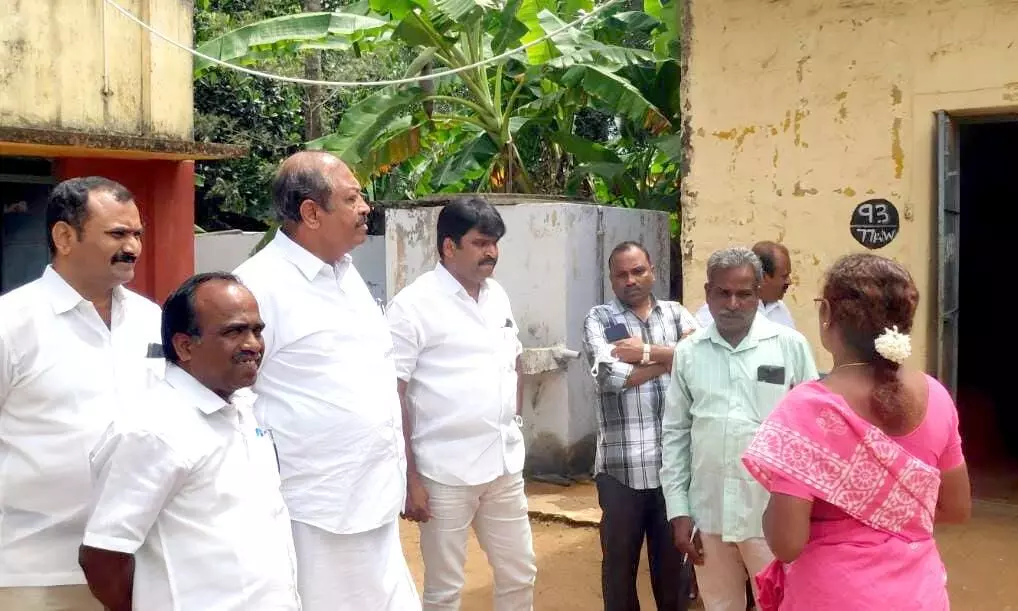 கொல்லிமலையில் அரசு திட்டப்பணிகள் எம்.பி சின்ராஜ் பார்வையிட்டு ஆய்வு கொல்லிமலையில் அரசு திட்டப்பணிகள் எம்.பி சின்ராஜ் பார்வையிட்டு ஆய்வு