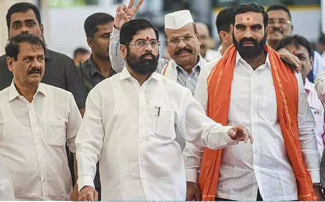 மகாராஷ்டிரா அமைச்சரவையில் பாஜகவுக்கு 25 அமைச்சர்கள், ஷிண்டே அணிக்கு 13 மகாராஷ்டிரா அமைச்சரவையில் பாஜகவுக்கு 25 அமைச்சர்கள், ஷிண்டே அணிக்கு 13