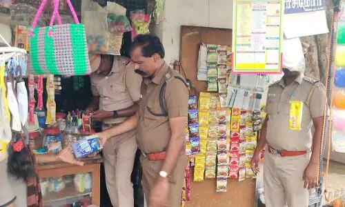 அரசு மேல்நிலைப்பள்ளியில் போதை தடுப்பு விழிப்புணர்வு முகாம் அரசு மேல்நிலைப்பள்ளியில் போதை தடுப்பு விழிப்புணர்வு முகாம்