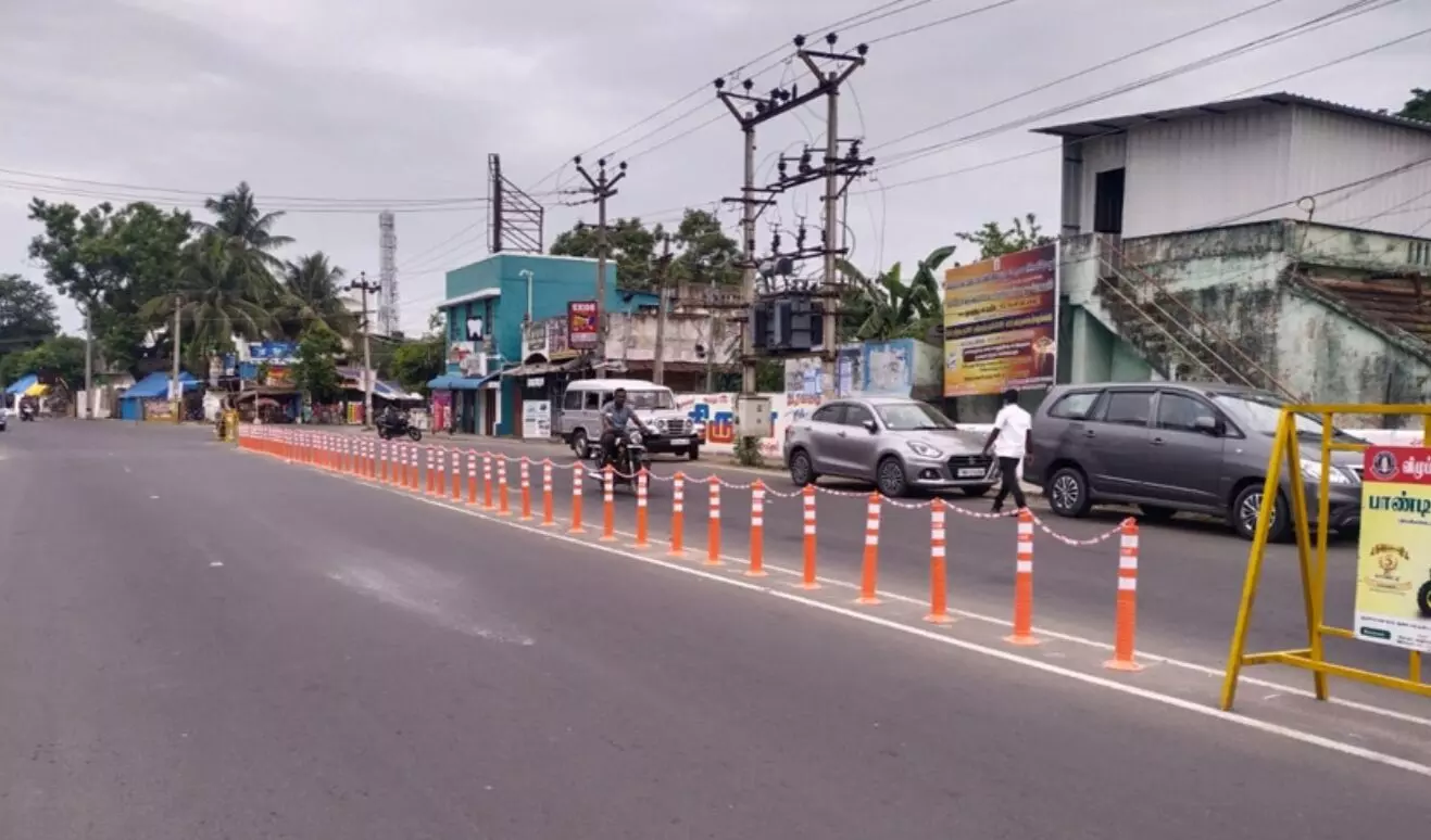 விழுப்புரத்தில் போக்குவரத்து நெரிசலை குறைக்க போக்குவரத்து போலீசார் முயற்சி விழுப்புரத்தில் போக்குவரத்து நெரிசலை குறைக்க போக்குவரத்து போலீசார் முயற்சி