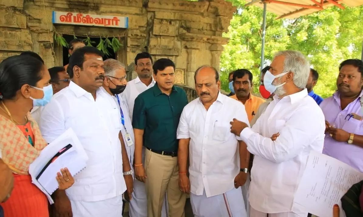 குன்றத்தூர் பகுதி கோயில்களில் அறநிலையத்துறை அமைச்சர் சேகர்பாபு ஆய்வு குன்றத்தூர் பகுதி கோயில்களில் அறநிலையத்துறை அமைச்சர் சேகர்பாபு ஆய்வு