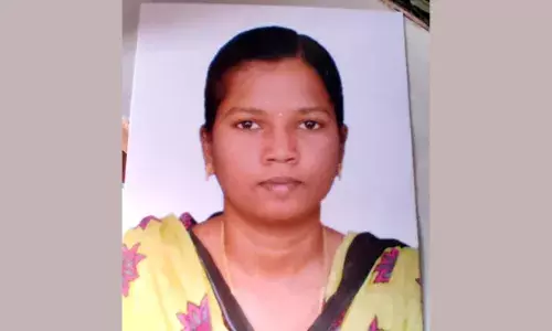 அரியலூரில் நீட்தேர்வுக்கு பயந்து மாணவி தூக்கிட்டு தற்கொலை அரியலூரில் நீட்தேர்வுக்கு பயந்து மாணவி தூக்கிட்டு தற்கொலை