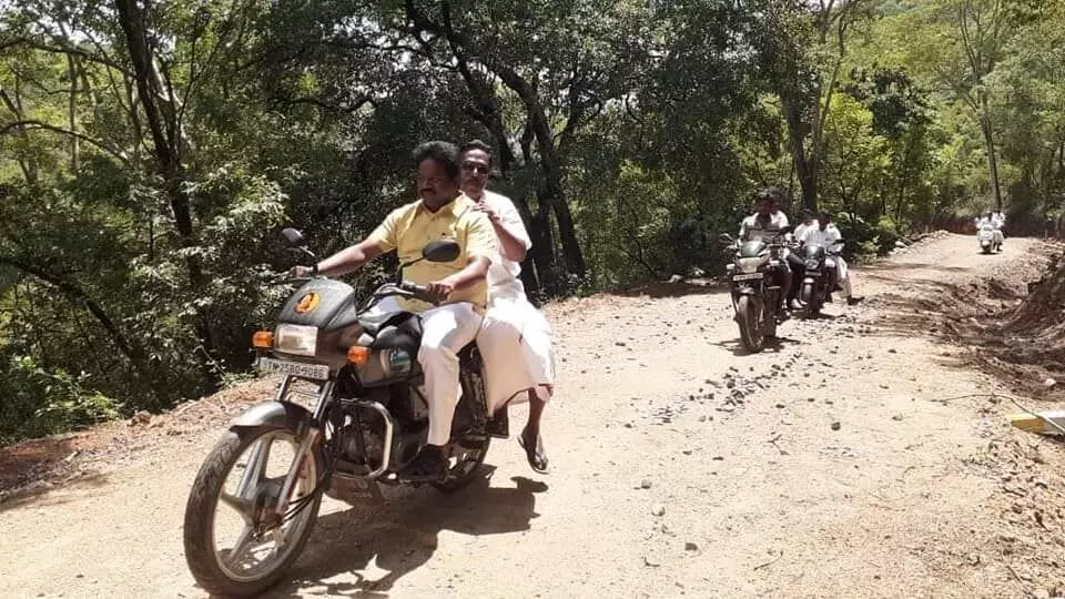 திருவண்ணாமலை மாவட்டத்தில் மலை கிராமங்களை இணைக்க ரூ.3 கோடியில் சாலைகள் திருவண்ணாமலை மாவட்டத்தில் மலை கிராமங்களை இணைக்க ரூ.3 கோடியில் சாலைகள்