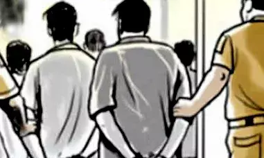திருச்செங்கோட்டில் வடமாநில வாலிபர்களிடம் பணம் மோசடி செய்த  3 பேர் கைது திருச்செங்கோட்டில் வடமாநில வாலிபர்களிடம் பணம் மோசடி செய்த  3 பேர் கைது