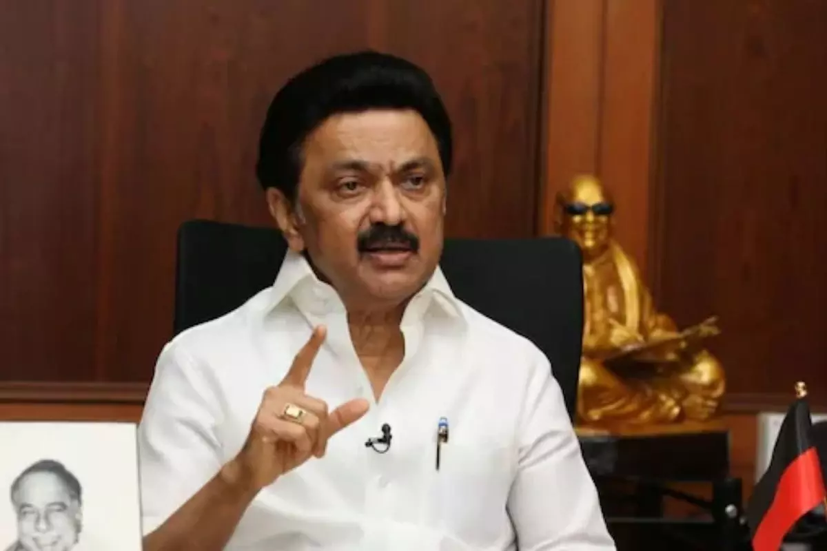 ஓய்வூதிய திட்ட பிரச்சினையில் புலி வாலைப்பிடித்த மு.க. ஸ்டாலின் ஓய்வூதிய திட்ட பிரச்சினையில் புலி வாலைப்பிடித்த மு.க. ஸ்டாலின்