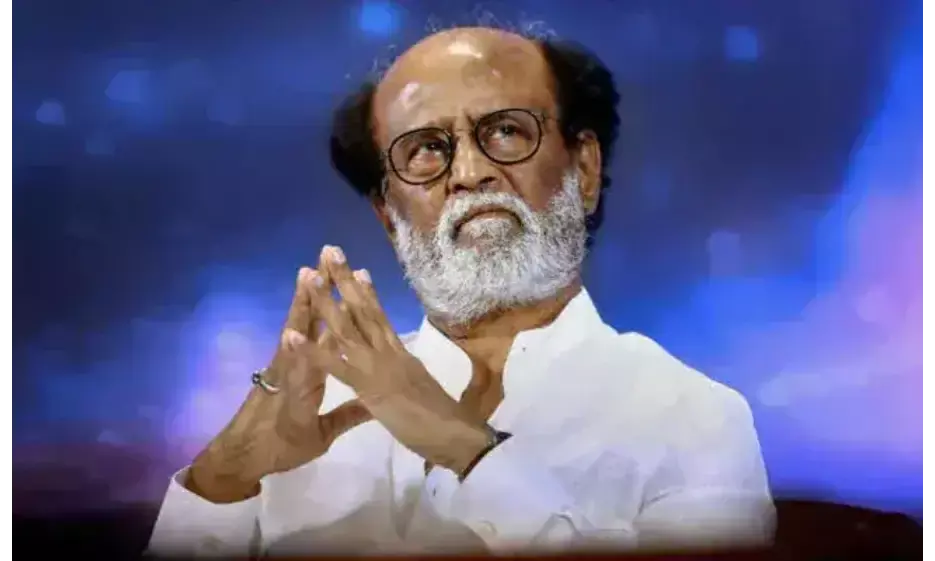 தமிழக கவர்னருடன் ரஜினி திடீர் சந்திப்பு தமிழக கவர்னருடன் ரஜினி திடீர் சந்திப்பு