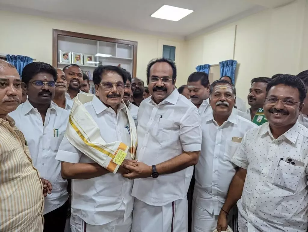 வருவாய்த்துறைஅமைச்சர் இராமச்சந்திரன் பிறந்த நாள்: அமைச்சர் தங்கம் தென்னரசு வாழ்த்து வருவாய்த்துறைஅமைச்சர் இராமச்சந்திரன் பிறந்த நாள்: அமைச்சர் தங்கம் தென்னரசு வாழ்த்து