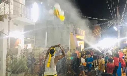 குமாரபாளையத்தில் கிருஷ்ண ஜெயந்தி திருவீதி உலா, உறியடி விழா