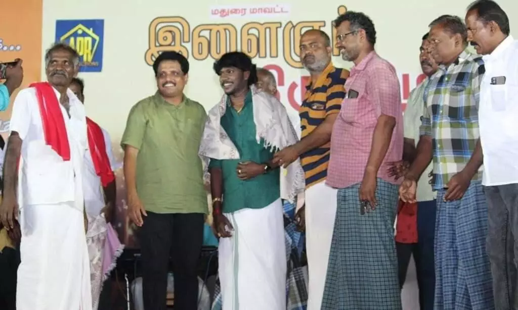 மதுரை அருகே இந்திய ஜனநாயக வாலிபர் சங்கத்தின் இளைஞர் தின விழா மதுரை அருகே இந்திய ஜனநாயக வாலிபர் சங்கத்தின் இளைஞர் தின விழா