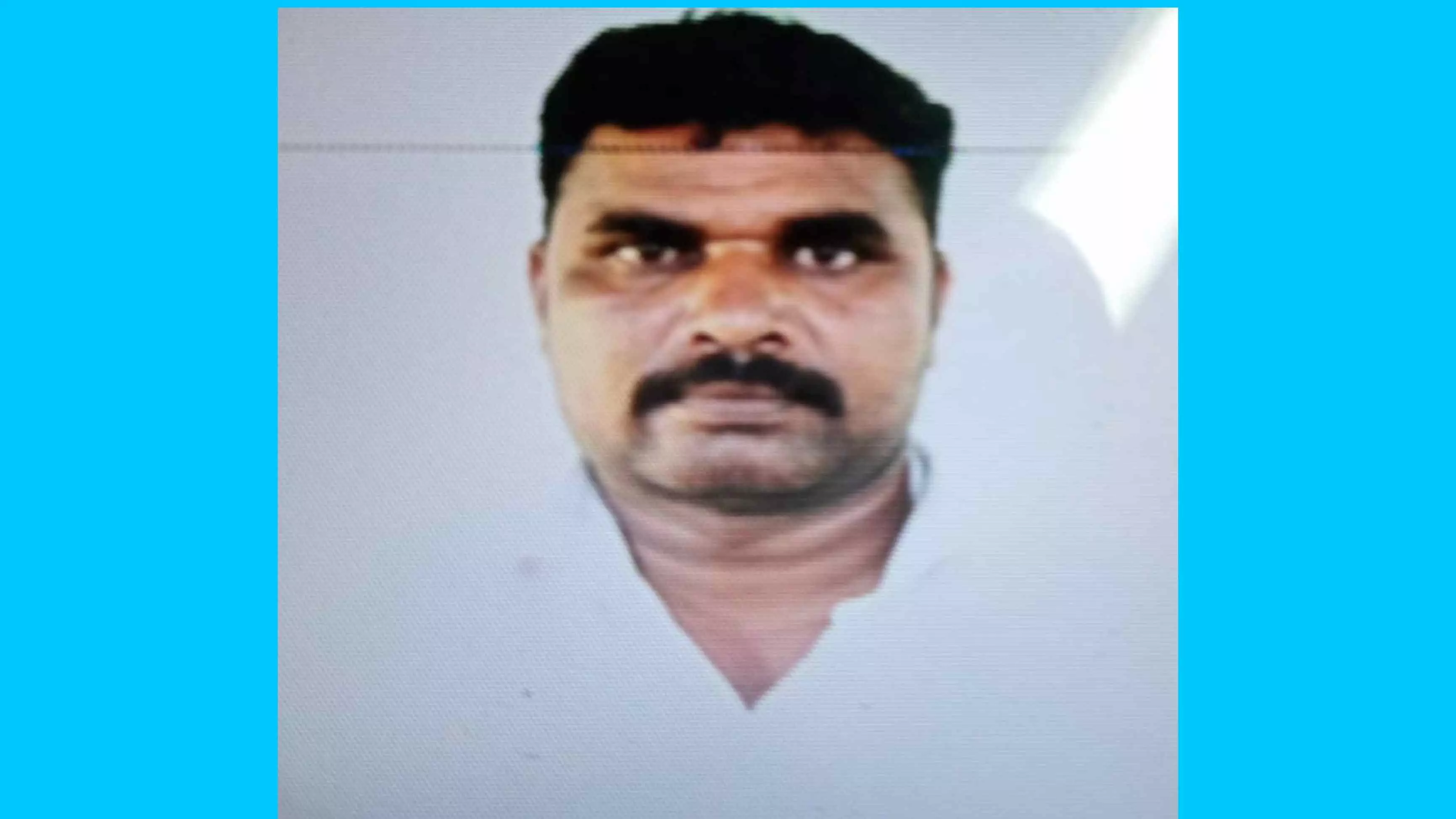 அந்தியூர் அருகே மணல் கடத்தலில் ஈடுபட்டவர் குண்டர் சட்டத்தில் சிறையிலடைப்பு அந்தியூர் அருகே மணல் கடத்தலில் ஈடுபட்டவர் குண்டர் சட்டத்தில் சிறையிலடைப்பு