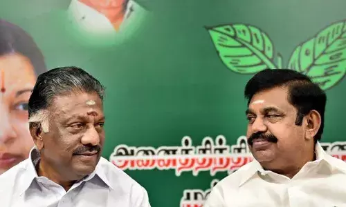 ஓபிஎஸ்ஸுக்கு வேற வழியே இல்ல...இடைத்தேர்தல் மூலம் பலத்தை நிரூபிப்பாரா? ஓபிஎஸ்ஸுக்கு வேற வழியே இல்ல...இடைத்தேர்தல் மூலம் பலத்தை நிரூபிப்பாரா?