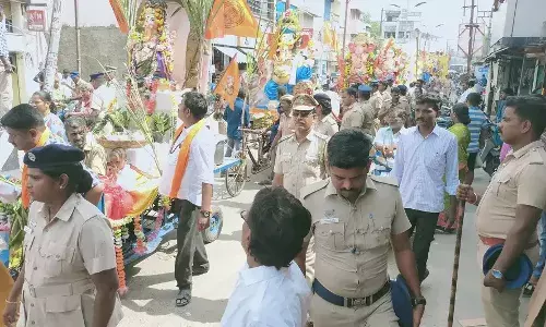 ஆரணியில் பலத்த போலீஸ் பாதுகாப்புடன் விநாயகர் சிலைகள் ஊர்வலம் ஆரணியில் பலத்த போலீஸ் பாதுகாப்புடன் விநாயகர் சிலைகள் ஊர்வலம்