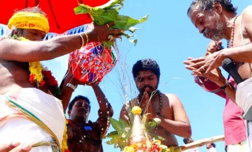 திருச்சி வரகனேரியில் இரு கோவில்களில் இன்று கும்பாபிஷேகம்