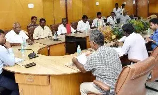 வரைவு வாக்குச் சாவடி பட்டியல் அங்கீகரித்தல் குறித்த ஆலோசனை கூட்டம் வரைவு வாக்குச் சாவடி பட்டியல் அங்கீகரித்தல் குறித்த ஆலோசனை கூட்டம்