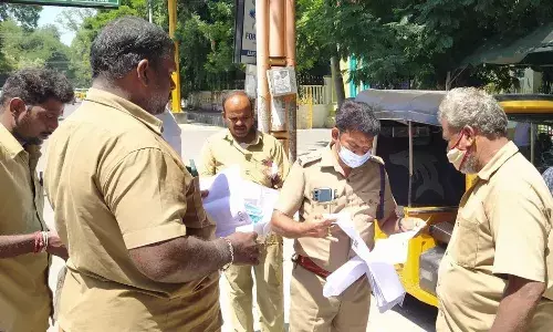 வாகன தணிக்கையில் ஓரே மாதத்தில் ரூ.15 லட்சம் அபராதம் வாகன தணிக்கையில் ஓரே மாதத்தில் ரூ.15 லட்சம் அபராதம்