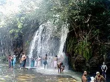 ஆண்டு முழுவதும் தண்ணீர் கொட்டும் அகஸ்தியர் அருவி ஆண்டு முழுவதும் தண்ணீர் கொட்டும் அகஸ்தியர் அருவி