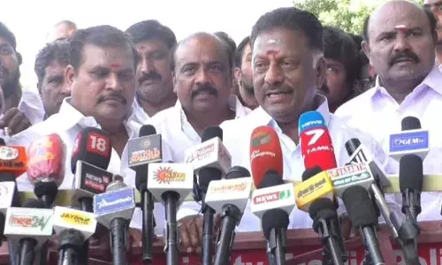 சட்டசபை கூட்டத்தொடரில் பங்கேற்க மதுரையில் இருந்து புறப்பட்டார்  ஓ.பி.எஸ்.