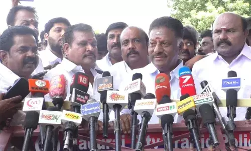 ஸ்டாலினை சந்தித்ததாக நிரூபித்தால் அரசிலை விட்டு விலக தயார்-ஓ.பன்னீர்செல்வம் சவால் ஸ்டாலினை சந்தித்ததாக நிரூபித்தால் அரசிலை விட்டு விலக தயார்-ஓ.பன்னீர்செல்வம் சவால்