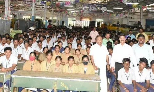திருச்சியில் தனியார் வேலைவாய்ப்பு முகாம் முன்னேற்பாடு பற்றிய ஆய்வு கூட்டம் திருச்சியில் தனியார் வேலைவாய்ப்பு முகாம் முன்னேற்பாடு பற்றிய ஆய்வு கூட்டம்
