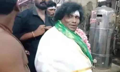 திரைப்படம் இயக்கப் போகிறேன்.. பிரபல காமெடி நடிகர் அதிரடி அறிவிப்பு… திரைப்படம் இயக்கப் போகிறேன்.. பிரபல காமெடி நடிகர் அதிரடி அறிவிப்பு…