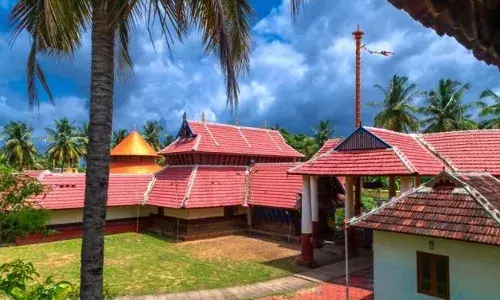 கேரள கோவிலில்  திருநங்கைகள் திருமணத்திற்கு  அனுமதி மறுப்பு? கேரள கோவிலில்  திருநங்கைகள் திருமணத்திற்கு  அனுமதி மறுப்பு?