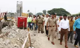 புதுச்சேரி விழுப்புரம் நெடுஞ்சாலைப் பணியை கலெக்டர் மோகன் ஆய்வு