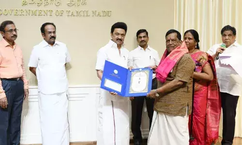 38 தமிழறிஞர்களுக்கு தமிழ்ச்செம்மல் விருது: முதல்வர் வழங்கல் 38 தமிழறிஞர்களுக்கு தமிழ்ச்செம்மல் விருது: முதல்வர் வழங்கல்