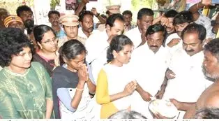 குடிநீர்த் தொட்டியில் மனிதக்கழிவை கொட்டிவர்கள் மீது கடும் நடவடிக்கை: அமைச்சர் தகவல் குடிநீர்த் தொட்டியில் மனிதக்கழிவை கொட்டிவர்கள் மீது கடும் நடவடிக்கை: அமைச்சர் தகவல்