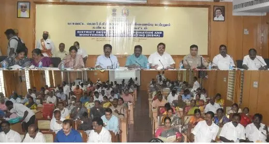 விழுப்புரம்: அரசு திட்டங்கள் மக்களை சென்றடைய எம்.பி.க்கள் அறிவுரை விழுப்புரம்: அரசு திட்டங்கள் மக்களை சென்றடைய எம்.பி.க்கள் அறிவுரை