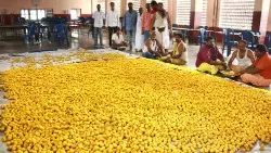 விழுப்புரம் பெருமாள் கோயிலில் ஒரு லட்சம் லட்டு பிரசாதம் தயாரிக்கும் பணி விழுப்புரம் பெருமாள் கோயிலில் ஒரு லட்சம் லட்டு பிரசாதம் தயாரிக்கும் பணி